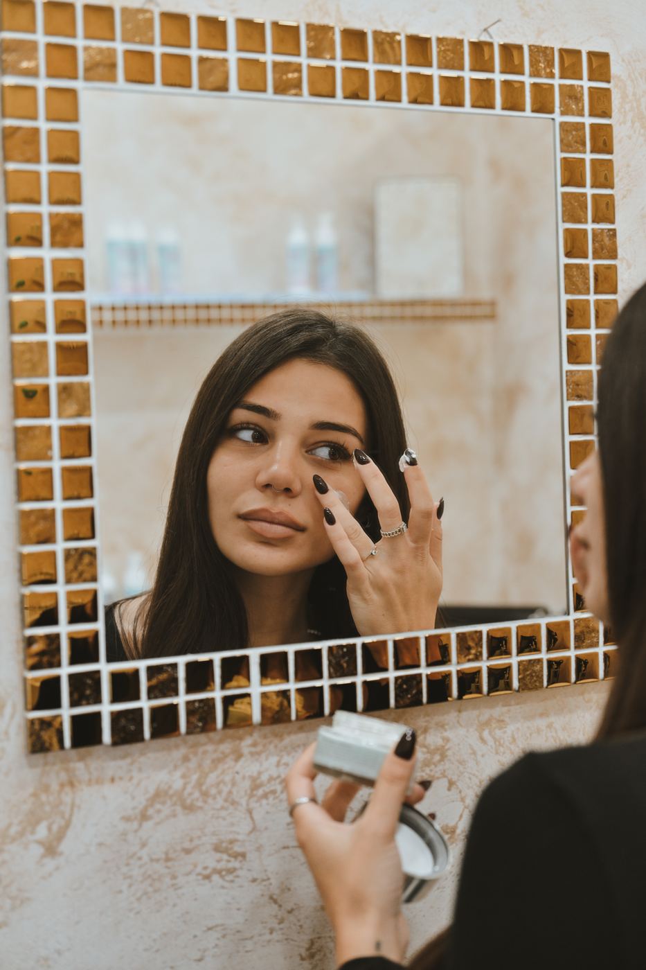 The golden mirror